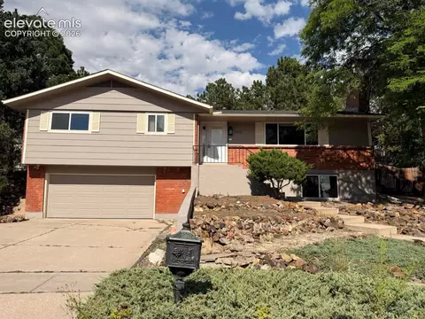 1605 Lehmberg Blvd, Colorado Springs, CO 80915