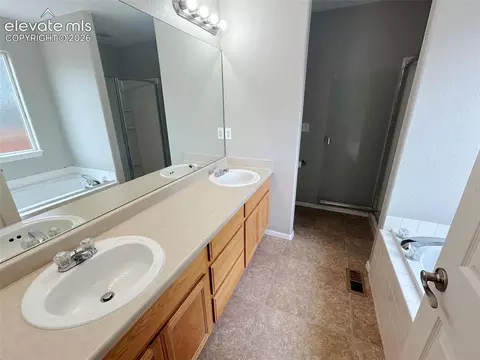 Bath - 9256 Portmarnock Ct, Peyton, CO 80831 photo 1 of 7