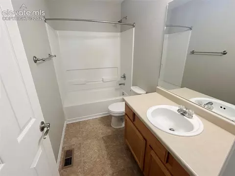 Bath - 9256 Portmarnock Ct, Peyton, CO 80831 photo 4 of 7