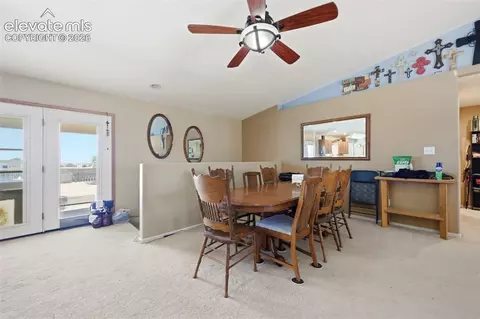 1286 N Ladonia Dr, Pueblo, CO 81007