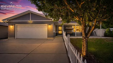 1112 Auburn Dr, Colorado Springs, CO 80909