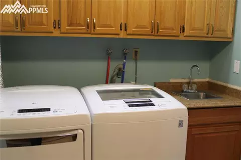 354 Raspberry Ln, Monument, CO 80132 photo 8