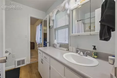 Bath - 960 6th St, Limon, CO 80828 photo 1 of 3