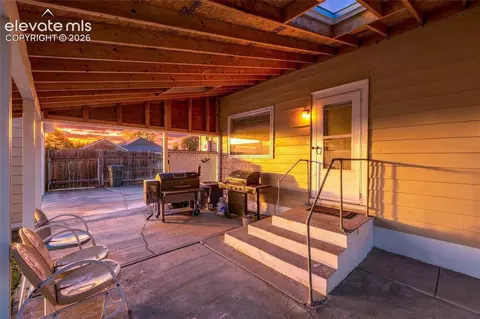 Exterior - 960 6th St, Limon, CO 80828 photo 3 of 4