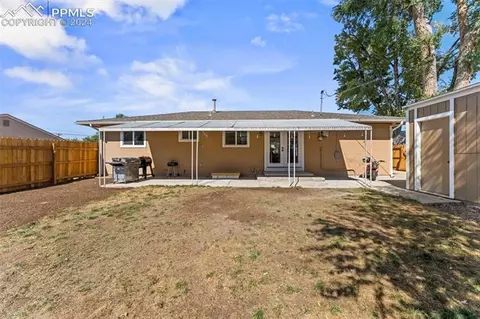 517 Hickory Dr, Colorado Springs, CO 80911