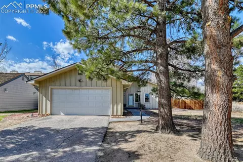 6486 Hawkeye Cir, Colorado Springs, CO 80919