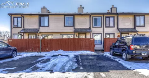 2370 Lexington Village Ln, Colorado Springs, CO 80916