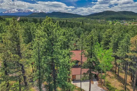 455 Pembrook Ln, Woodland Park, CO 80863