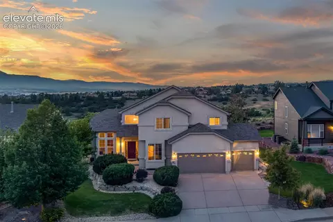 387 Fox Run Cir, Colorado Springs, CO 80921