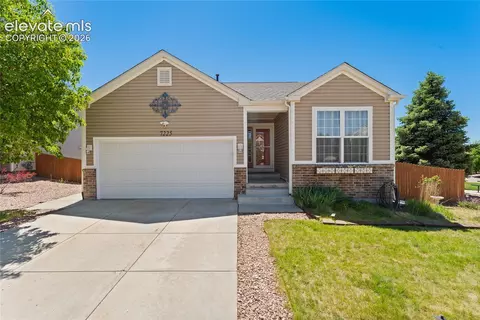 7225 Village Meadows Dr, Fountain, CO 80817