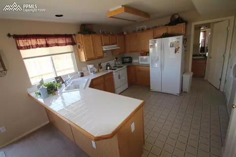 12518 Scamper Rd, Peyton, CO 80831 photo 6
