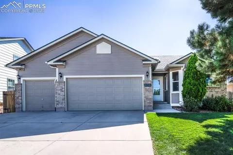 6736 Cabin Creek Dr, Colorado Springs, CO 80923
