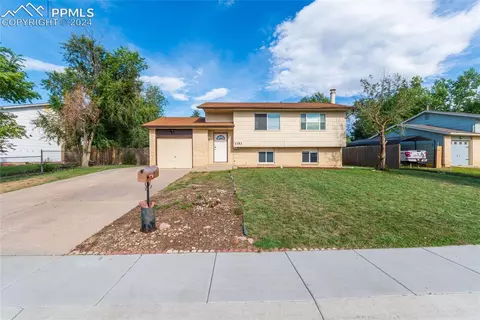 1353 Hathaway Dr, Colorado Springs, CO 80915