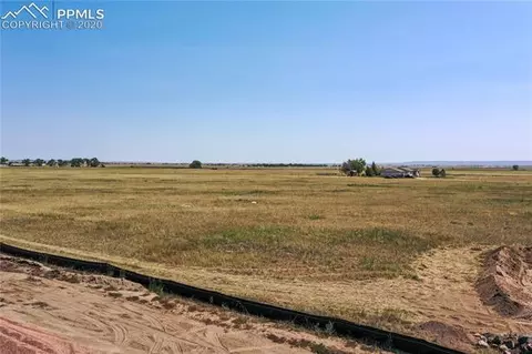 8975 Jae Lynn Dr, Peyton, CO 80831 photo 2