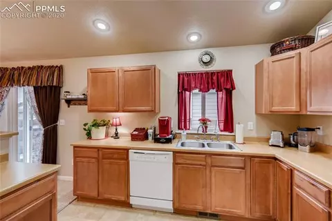 7385 Beinecke Pt, Peyton, CO 80831 photo 8