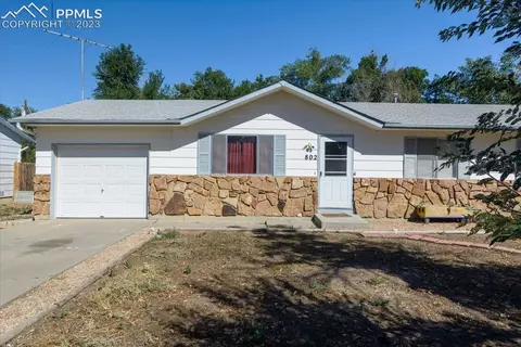 802 Della Vista Ln, Canon City, CO 81212