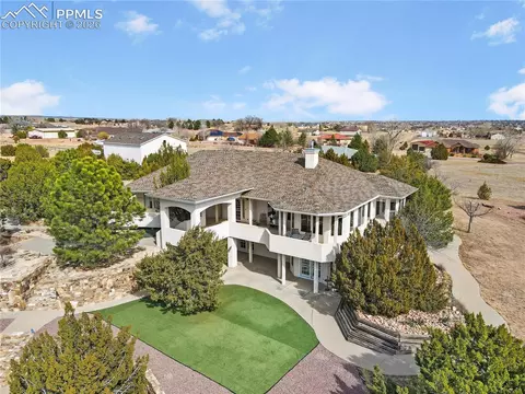 449 S Siesta Ln, Pueblo, CO 81007