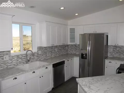 9 N Pikeview Ave, Williamsburg, CO 81226 photo 8