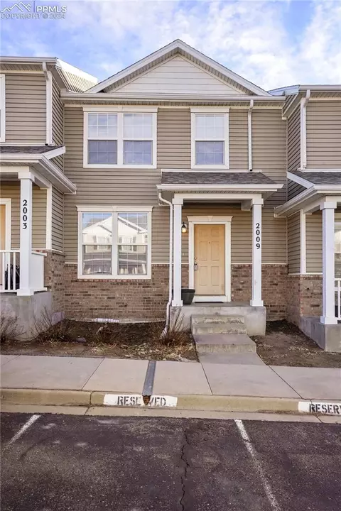 2009 Creekridge Pt, Colorado Springs, CO 80910