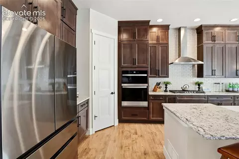 Kitchen - 5366 Mesa Top Dr, Monument, CO 80132 photo 3 of 5