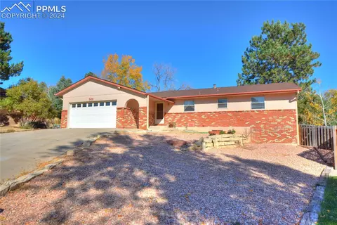 5431 Alta Loma Rd, Colorado Springs, CO 80918