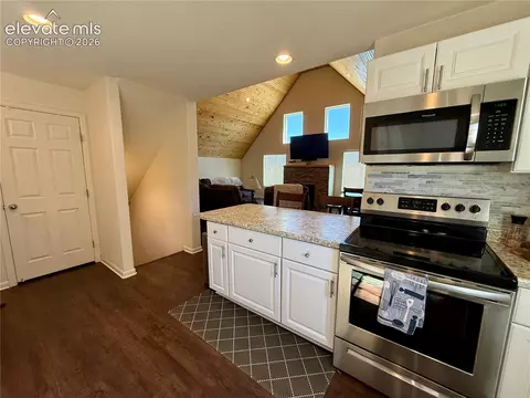 Kitchen - 61 Stripling Ln, Divide, CO 80814 photo 4 of 4