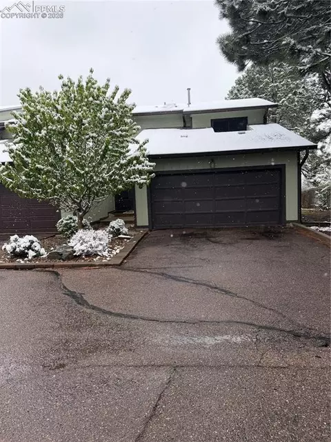 4669 Barnes Rd, Colorado Springs, CO 80917