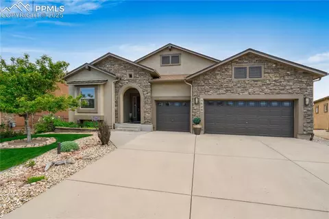 5620 Vantage Vista Dr, Colorado Springs, CO 80919