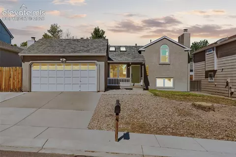 6040 Ursa Ln, Colorado Springs, CO 80919