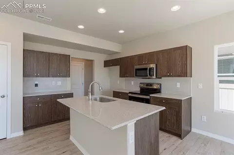 8111 Kittrick Pl, Peyton, CO 80831 photo 5