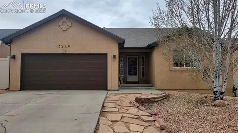 2216 Shorthorn Dr, Pueblo, CO 81008