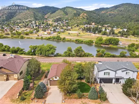 98 Oakdale Dr, Palmer Lake, CO 80133