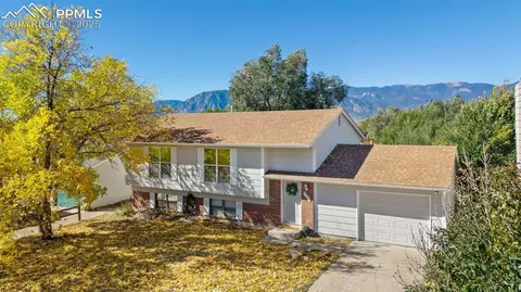 2922 Dickens Dr, Colorado Springs, CO 80916