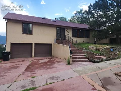 728 Panorama Dr, Colorado Springs, CO 80904