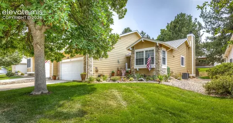 16 Sutherland Ct, Littleton, CO 80130