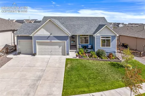 7413 Rim Bluff Ln, Colorado Springs, CO 80927