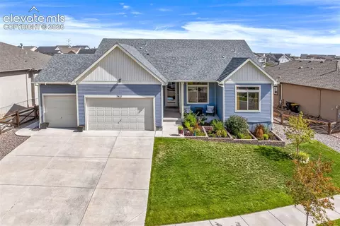 7413 Rim Bluff Ln, Colorado Springs, CO 80927