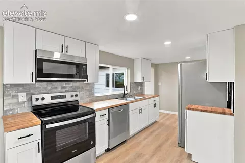 Kitchen - 10672 Boone Rd, Yoder, CO 80864 photo 2 of 6