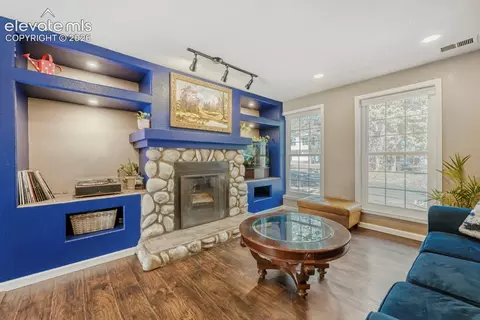1005 W Browning Ave, Woodland Park, CO 80863