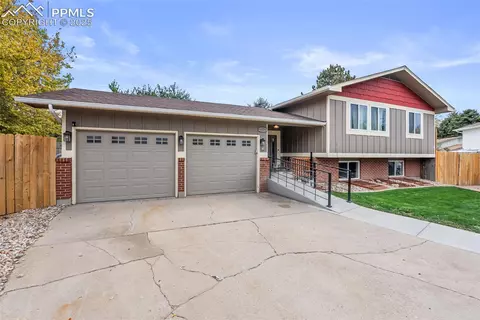 6879 Fielding Cir, Colorado Springs, CO 80911