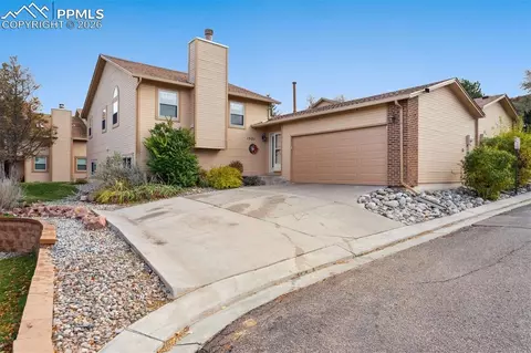 1521 Shane Cir, Colorado Springs, CO 80907