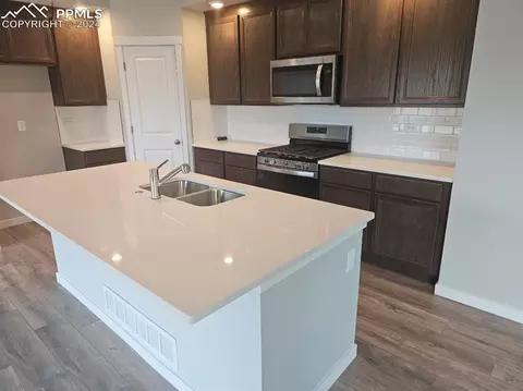 Kitchen - 17708 Lemon Rye Loop, Monument, CO 80132 photo 1 of 1