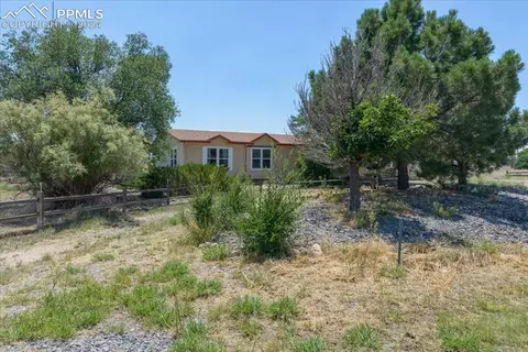 308 E Hahns Peak Ct, Pueblo, CO 81007