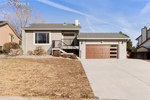 2430 Stoneridge Dr, Colorado Springs, CO 80919