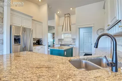 2105 Mulligan Dr, Colorado Springs, CO 80920