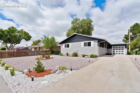2125 Rosewood Ln, Pueblo, CO 81005