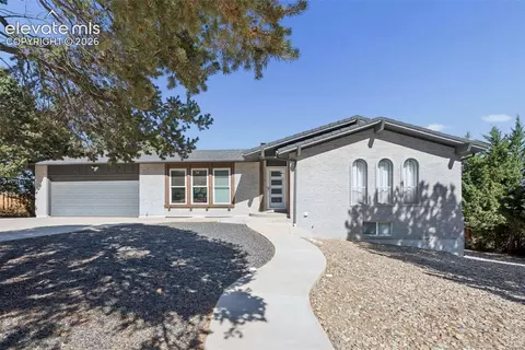 810 Point Of The Pines Dr, Colorado Springs, CO 80919