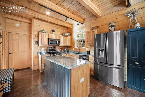 Kitchen - 213 Willow Rd, Divide, CO 80814 photo 5 of 7