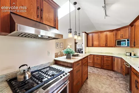 Kitchen - 1509 County Road 25, Divide, CO 80814 photo 4 of 4