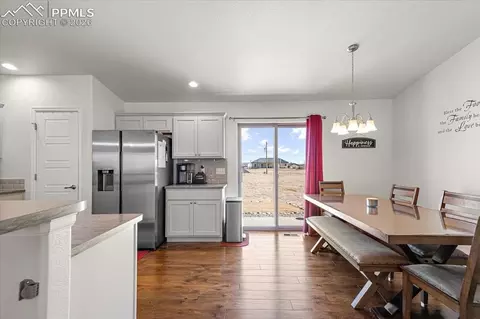 Dining - 1485 E Ithaca Dr, Pueblo, CO 81007 photo 2 of 2